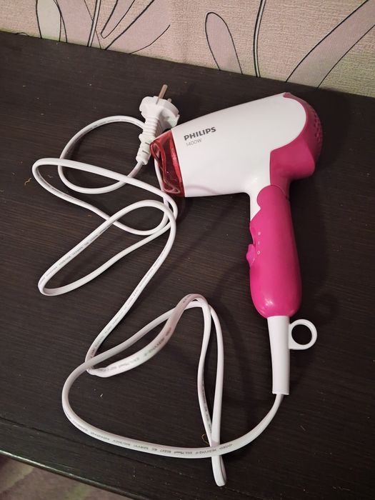 Philips Esential 1400W-сешоар