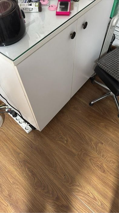 Mobilier salon machiaj/coafor