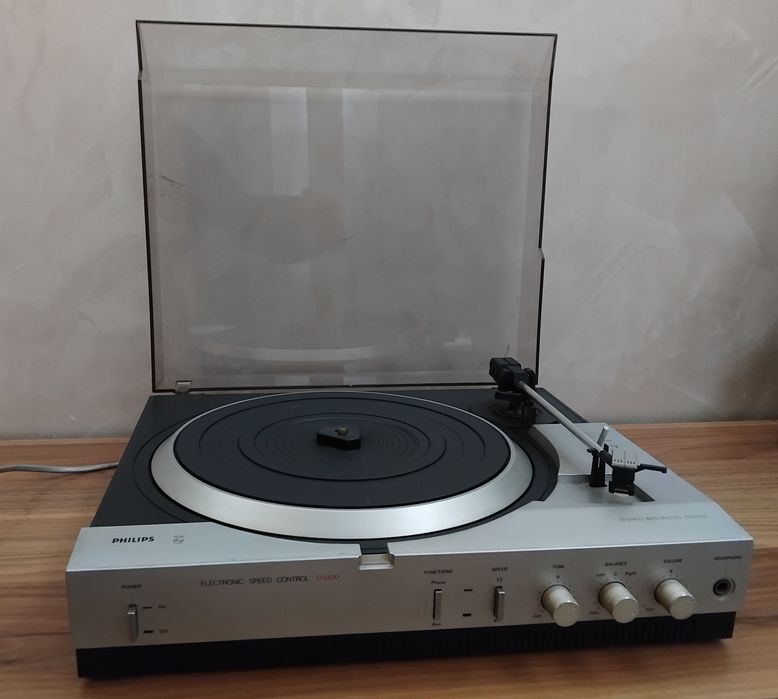 Грамофони 3 различни модела