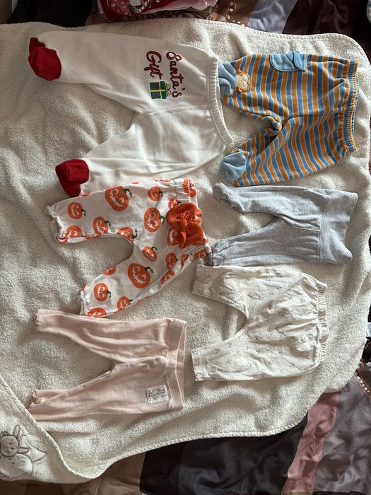 Salopete si pantaloni bebe 50-56-62