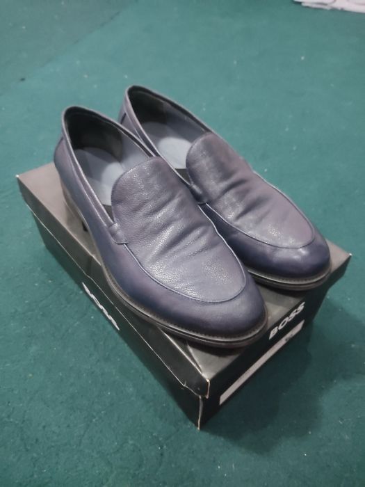 Sifatli oyoq kiyim  Klassic va Pol Klassica uchun. Louis Vuitton brend