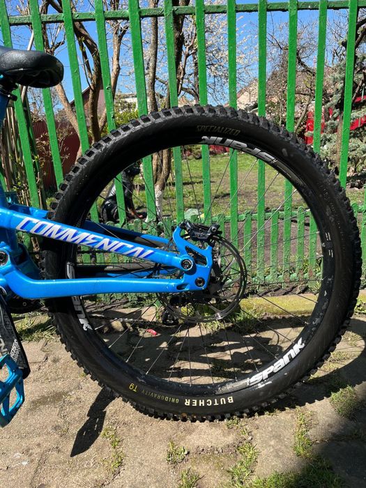 Commencal bicicleta downhill