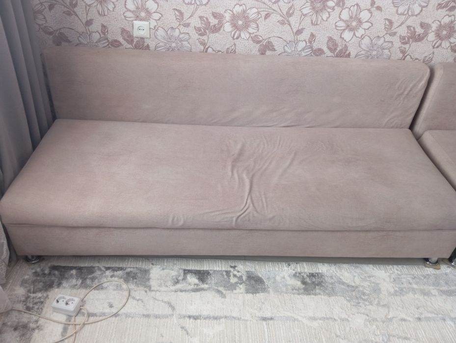 Продам два дивана по 2 метра