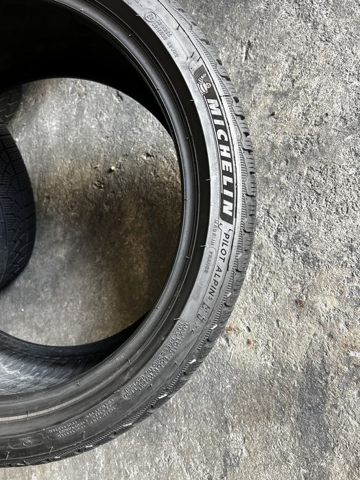 2 anvelope iarna 275/35/19 , Michelin , 6 mm , DOT 2021 !