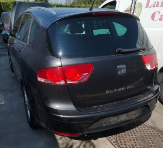 Dezmembrez seat altea
