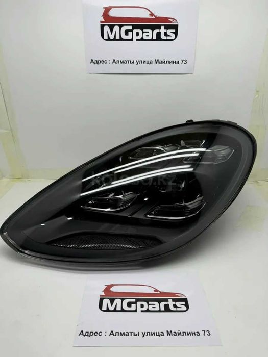 Фара б/у оригинал от Porsche Panamera 971 - 20г