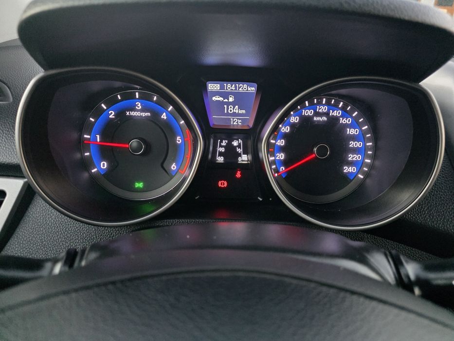Hiunday I30 2013 Diesel i40