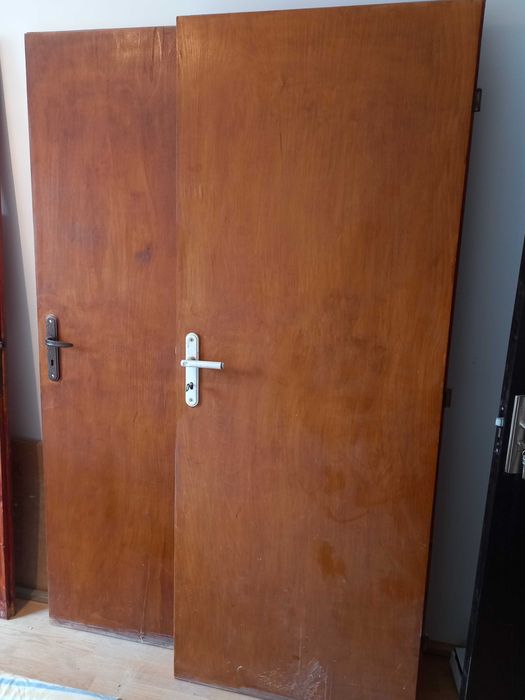 Дървени интериорни врати