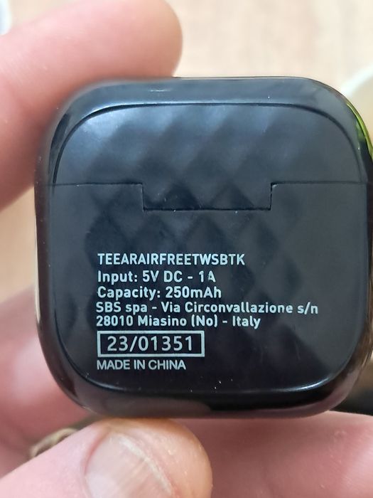 продавам слушалки за Bluetooth за телефон