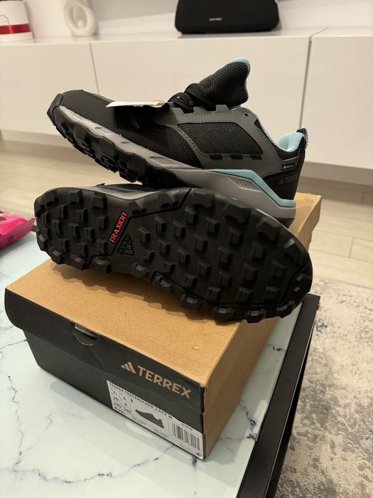 Adidas Terrex 39 1/3  GORETEX  noi