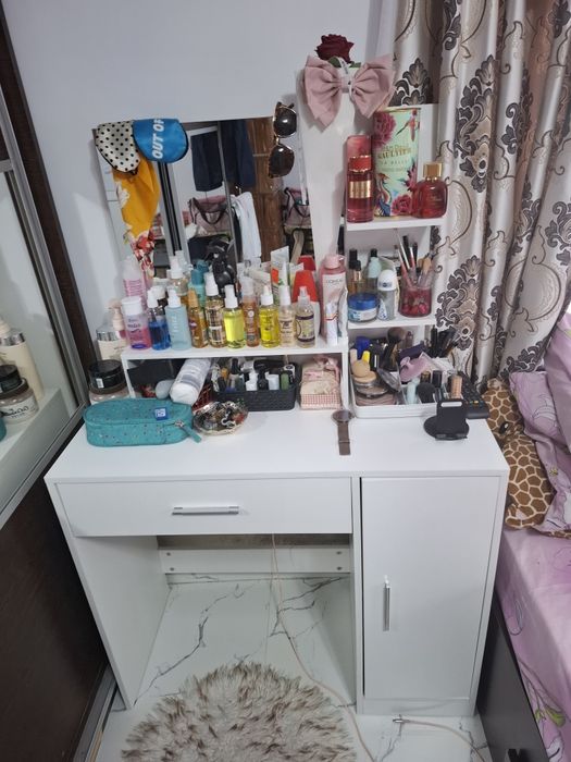 Măsuță machiaj  alba