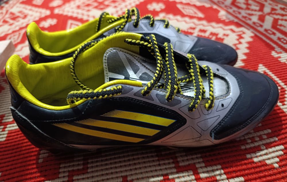 Adidas Crampoane băieți Nr.43