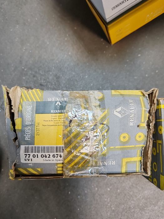 Vând far ceata Renault