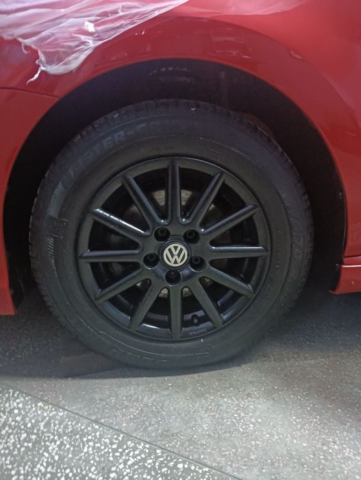 Vând jante Volkswagen Polo + cauciucuri de iarnă