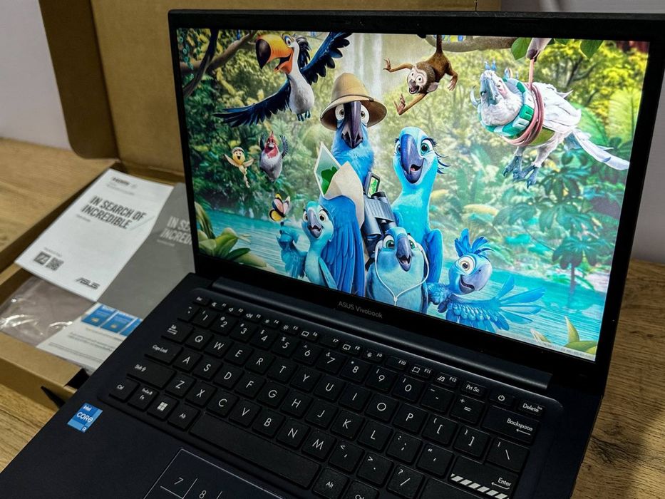 Asus VIVOBOOK 12-Avlod CORE I3 kuchli notebook