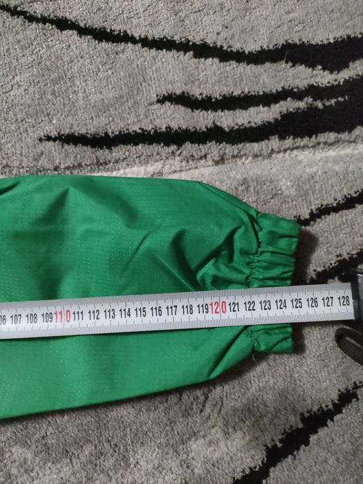 Geaca Errea originala de ploaie cu plasa. Semn Brodat