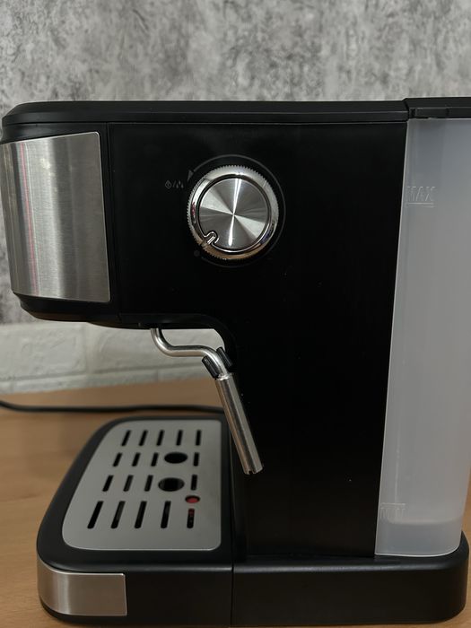 Кафе машина за еспресо 15 bar, 850W – капучино и лате