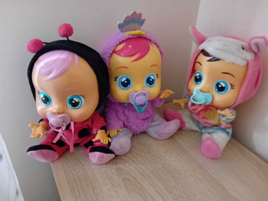 Cry babies, пъзел, кубчетата и други играчки