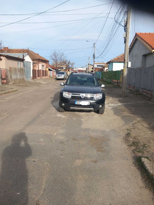 Vand Duster anul 2012,  benzina 16, 16 v, plus GPL, tractiune 2 x 4