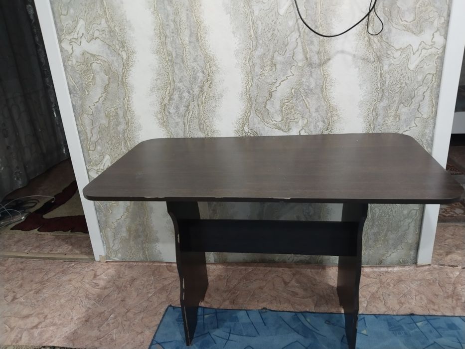 Продам      стол