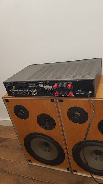 amplituner Nad 7020i