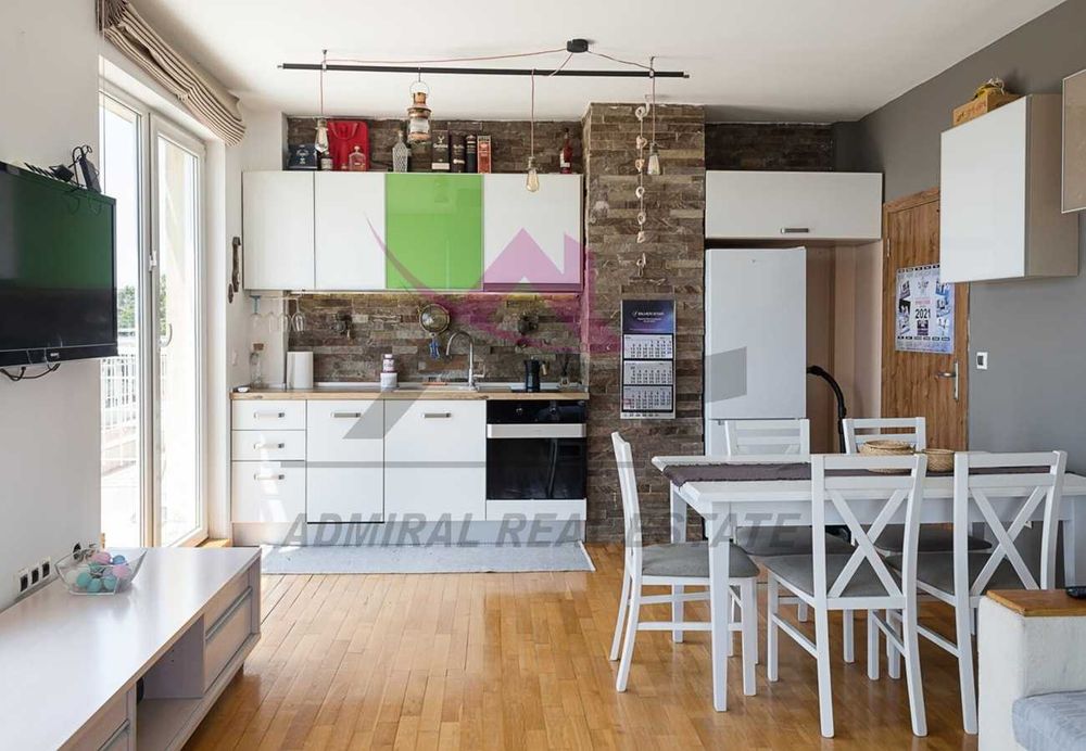 Дава се под наем Двустаен апартамент в Варна, м-т Траката - 56 кв.м за 460 € - Снимка #1