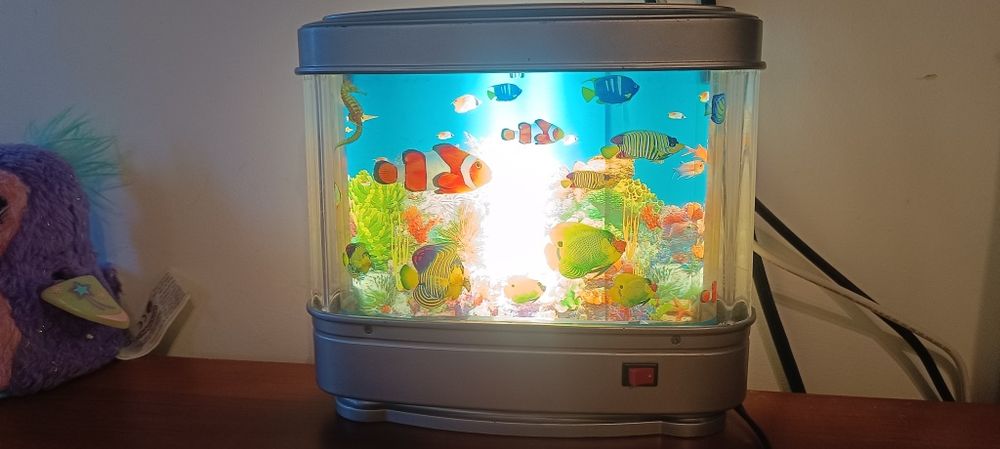 Lampa copilăriei ani 90' și 2000 de vechie