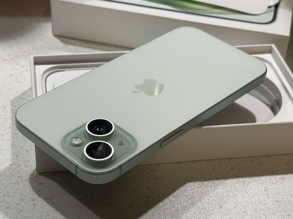 iPhone 15 128GB Green - Перфектен, 96% Батерия.