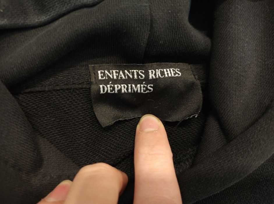 худак enfants riches déprimés