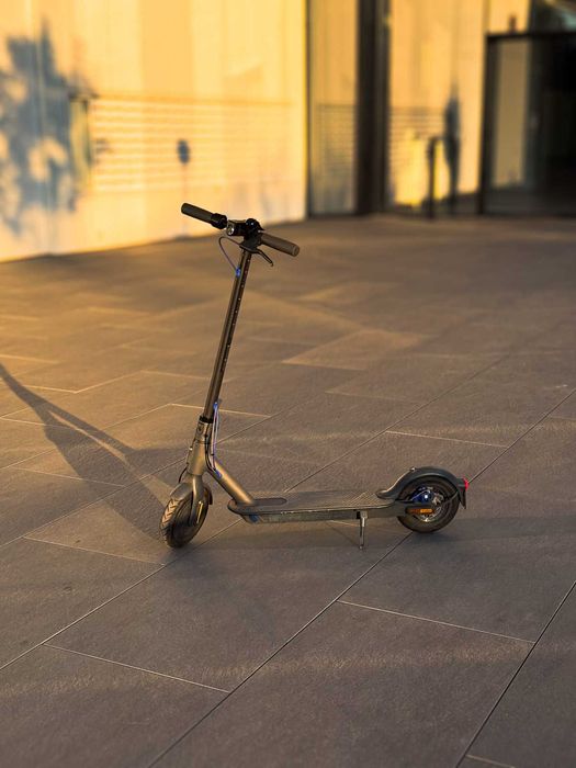 Trotineta electrica Xiaomi Electric Scooter 3, Putere Motor 300 W, Viteza Maxima 25 Km/h, Negru