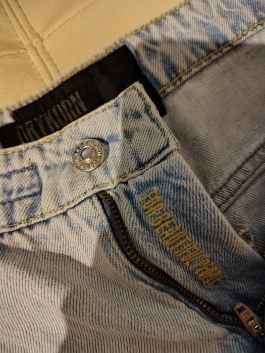 Разпродажба дънки 27