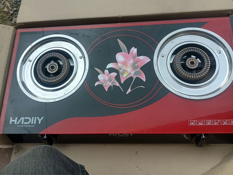 Продам настольную плиту HADIIY HD-1501 черный, красный