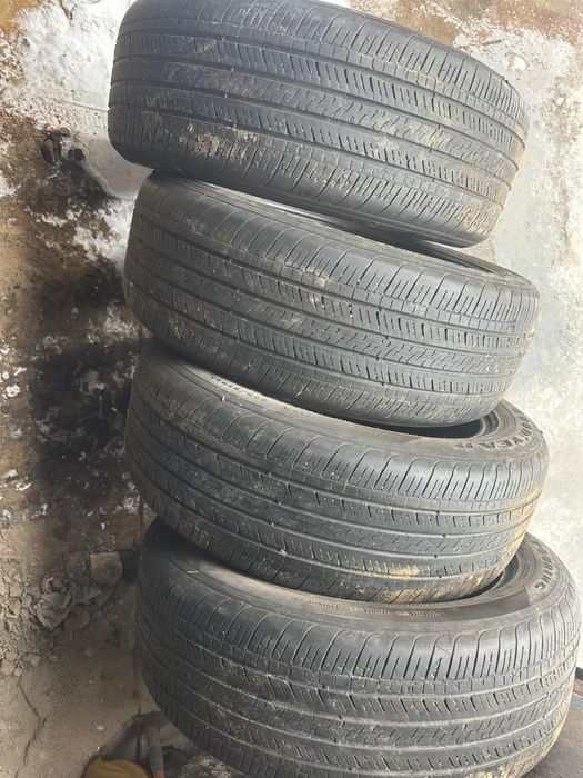 Комплект автомобильных шин