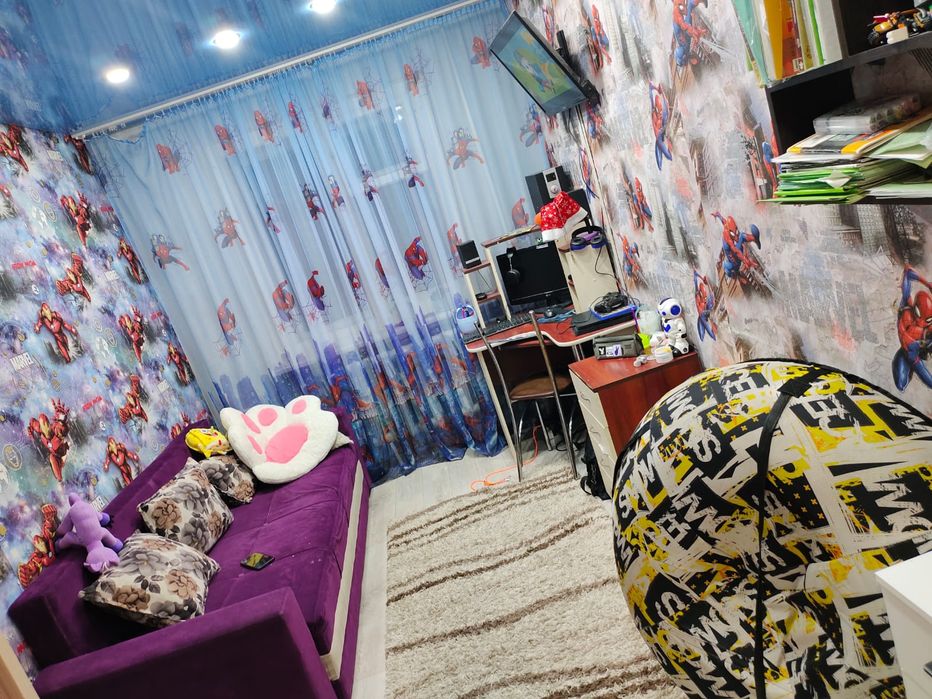 Продам квартиру .