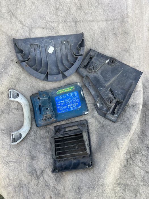 Мерседес Вито на запчасти , бампера нет.