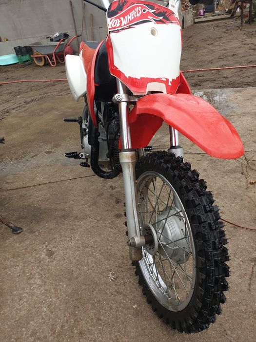 Honda crf 70f  .
