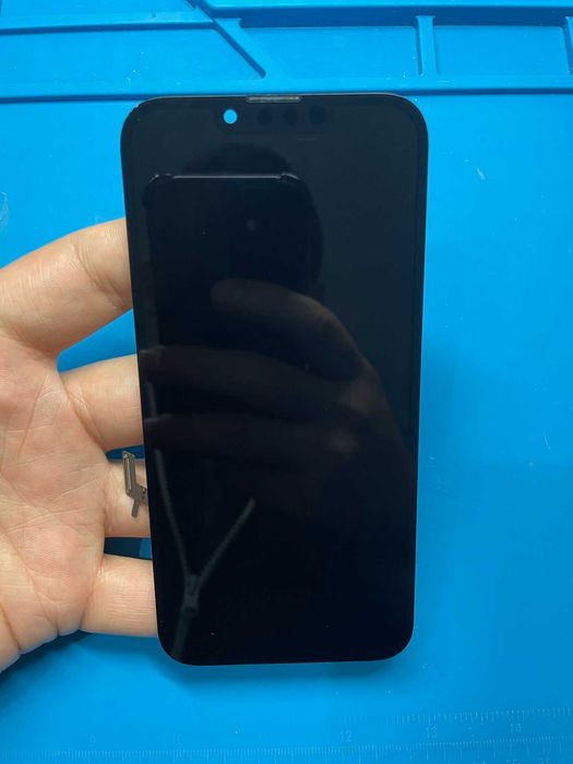 Оригинален дисплей iPhone 13