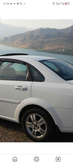 Lasetti deskalari sotiladi