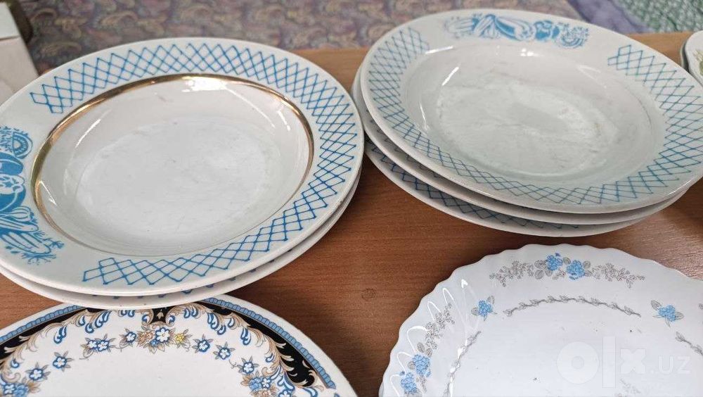 Тарелки фарфоровые продам срочно