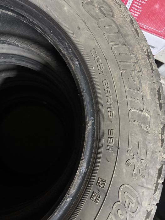 Шины летние комплект.