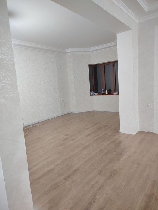 4 sotxli xovli sotiladi