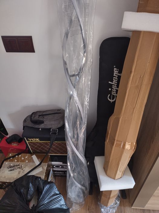 Lampadar led  ,modern,nou nefolosit.