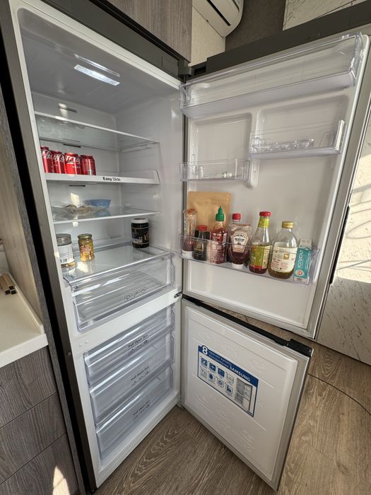 Продается Холодильник