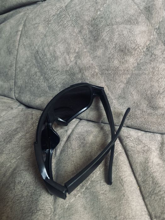 Спортивные солнцезащитные очки