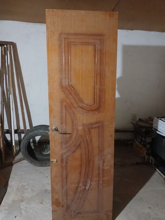 Продаётся дверь для дома 1,000тг
