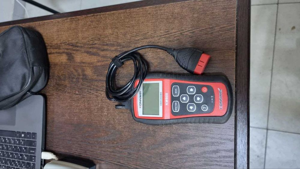 Автосканер konnwei kw 808