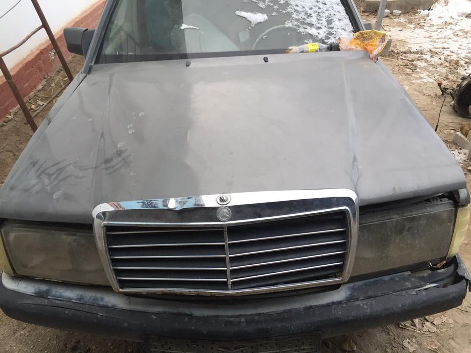 Мерс 190 капот решоткасымен бирге сатылады