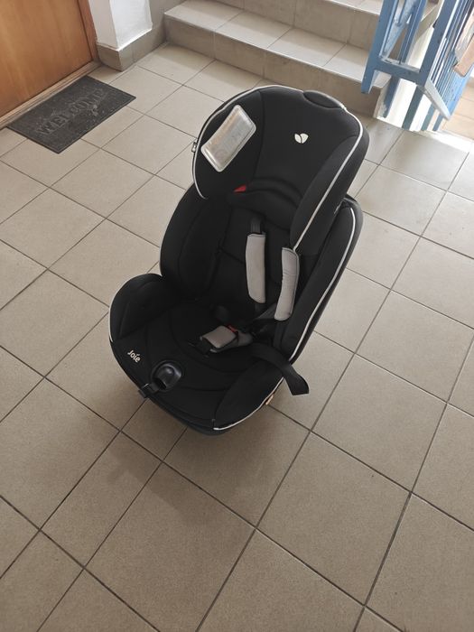 Scaun auto Joie.