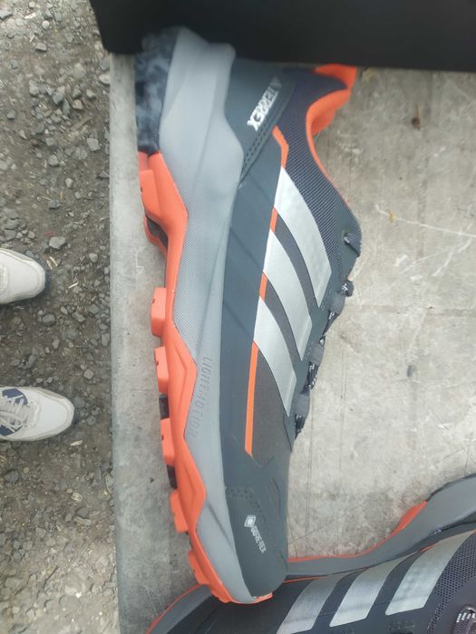 ADIDAS TERREX 43 и една трета ,Чисто  Нови!