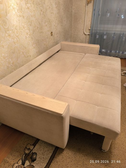 Продам диван в хорошем состоянии.